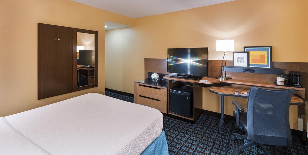 Fairfield Inn & Suites By Marriott Atlanta Buckhead Exterior photo
